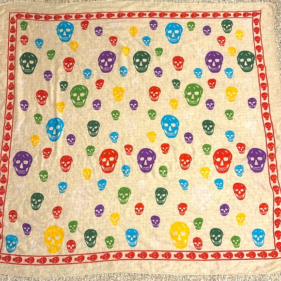 Skulls - large, lightweight, multicolor skulls scarf - Picture 1 of 7
